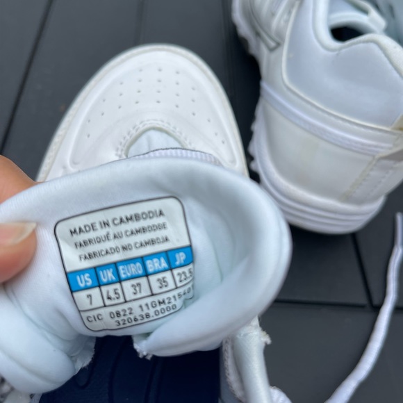 Mizuno Womens 9 Spike Swift Metal Softball Cleats Sz 7 - Picture 6 of 8